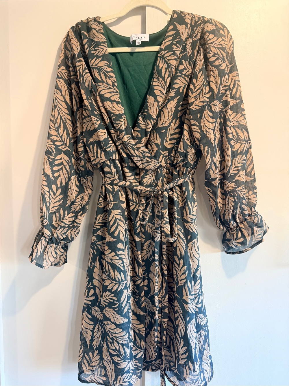 Women's dress -
